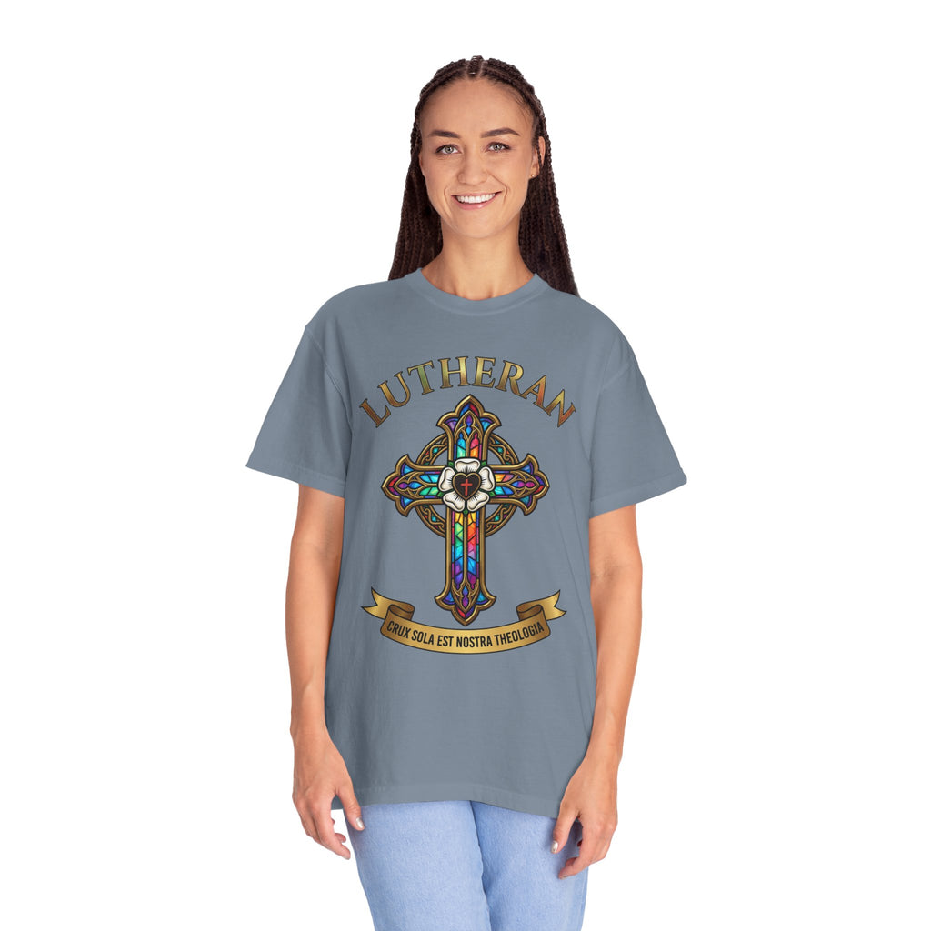 LUTHERAN T-Shirt: Crux Sola Est Nostra Theologia